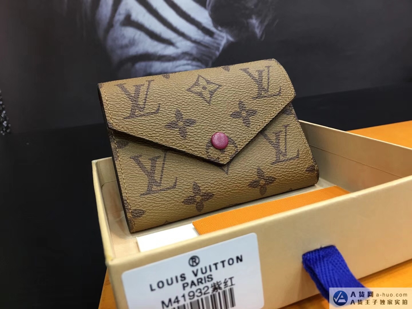 M41932三折女士lv豆豆短款钱包